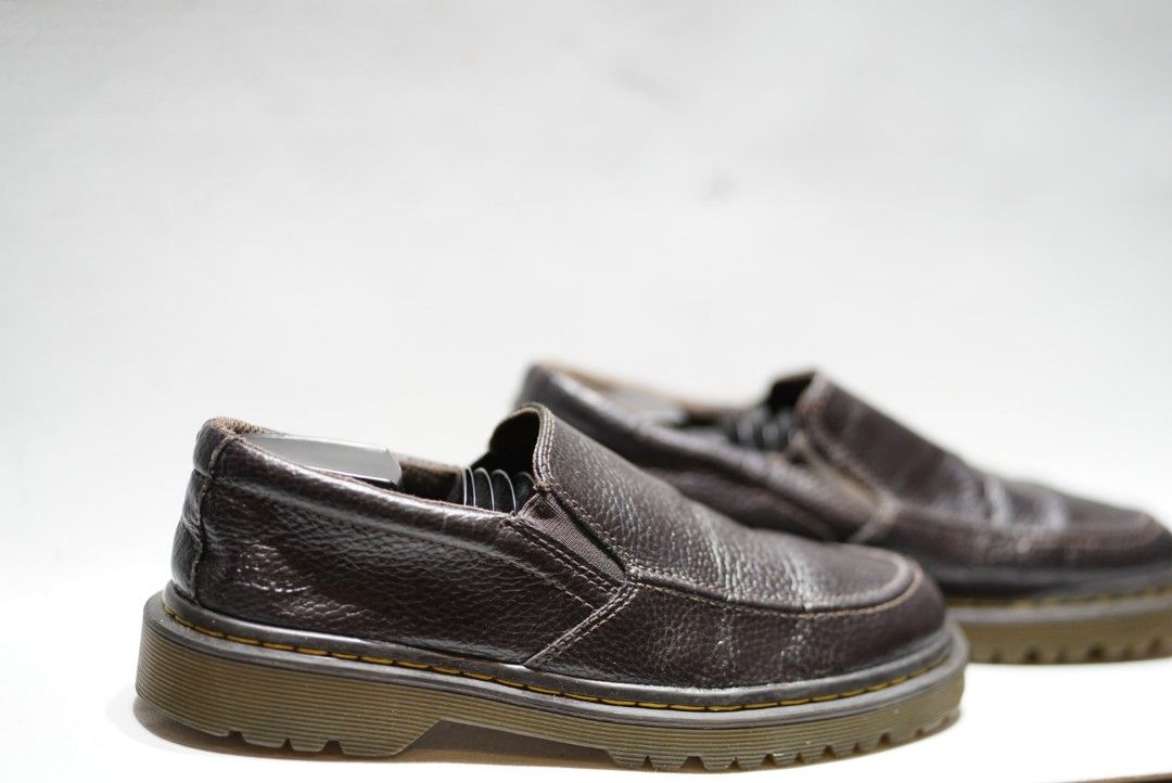 DR MARTENS NICO SIZE 39 Fesyen Pria Sepatu Sneakers di Carousell