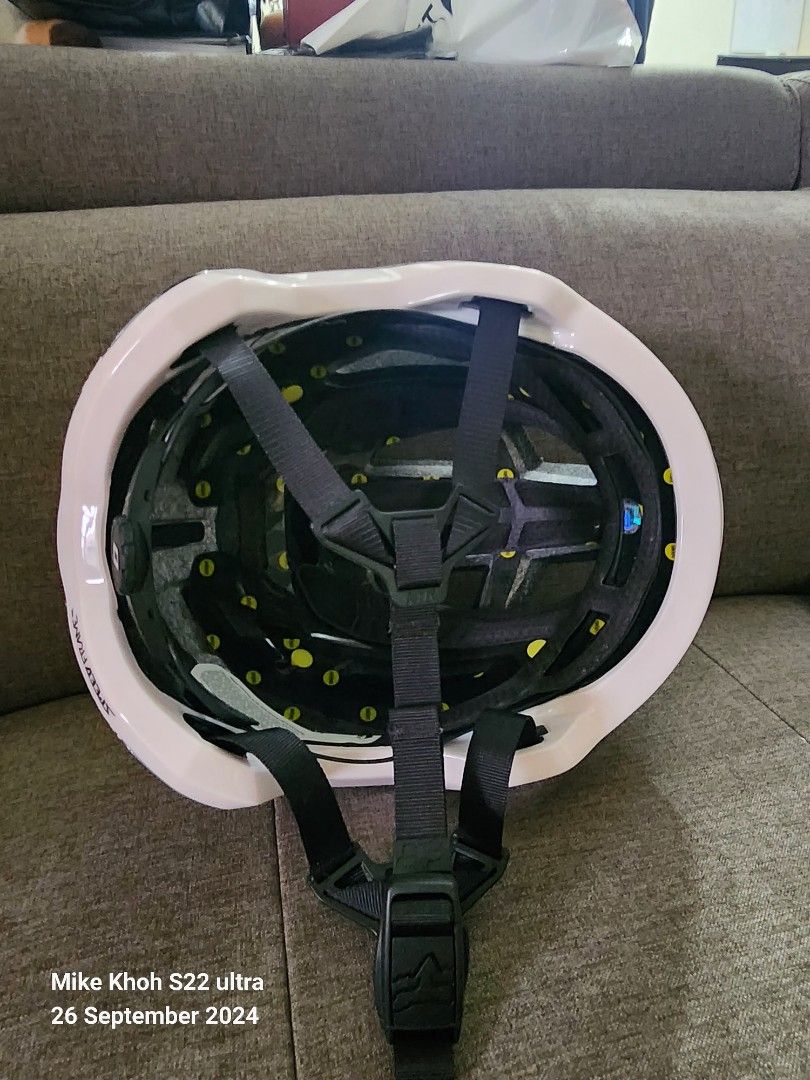 Fox MTB mips helmet size M, Sports Equipment, Bicycles & Parts