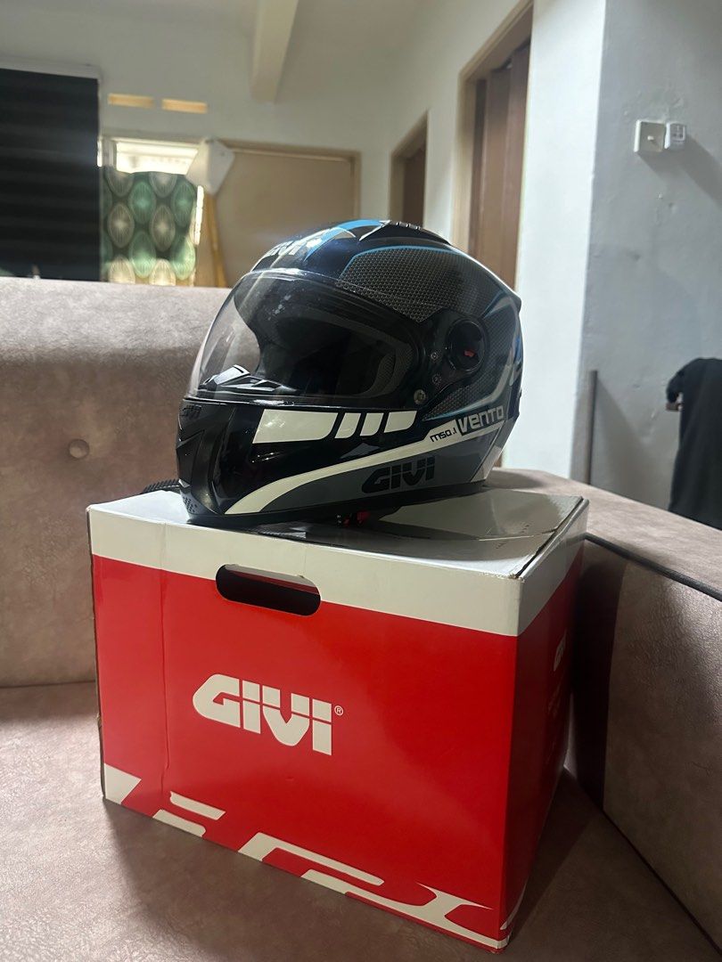 Fullface helmet GIVI, Sports Equipment, Other Sports Equipment and