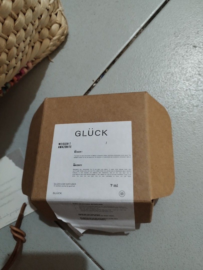 Gluck Car Diffuser (Category: Interior Styling & Trim) located in Singapore. Submitted by sunset88sky (Listing ID 1327630309, Image 3). Description: Instructions: •twisted the wooden bottle lid anti-clockwise and remove it •Carefully remove the clear plastic stopper from the bottle •replace the wooden lid •tip the bottom upside down two to three times so that the fragrance absorbs into the wooden lid •hang it in your car or around your home =====
