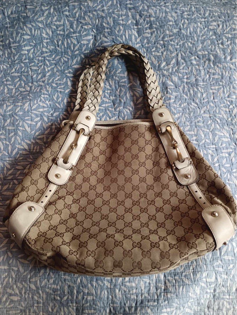 Gucci pelham shoulder bag