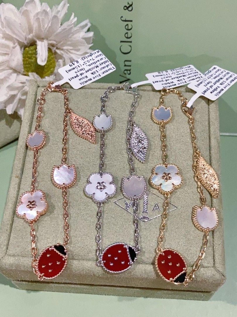 HkGold 15mm Lady bug Bracelet (Category: Bracelets) located in Manila. Submitted by shaineofpreciousjewelshop (Listing ID 1327672365, Image 1). Description: ✨Hi Welcome to Precious Jewel shop ✨ Important Reminder: No Cod,No Pick-up or meet up No lay-away,cash basis only-payment first policy. For more information pls contact me on my vb-09703422898. Thank you😊.