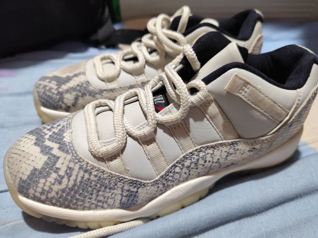 Jordan 11 Retro Low Light Bone Snakeskin (Category: Sneakers & Footwear) located in Los Banos. Submitted by mcgregorio (Listing ID 1327681724, Image 2). Description: issue: no solepad.