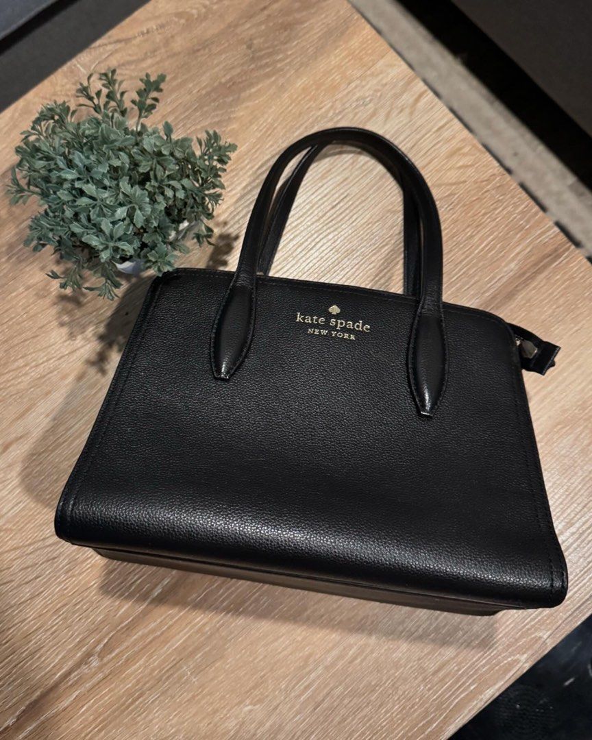 Kate Spade (Category: Luxury Bags & Wallets) located in Makati City. Submitted by jayclopez (Listing ID 1327563242, Image 1). Description: Lightly used.