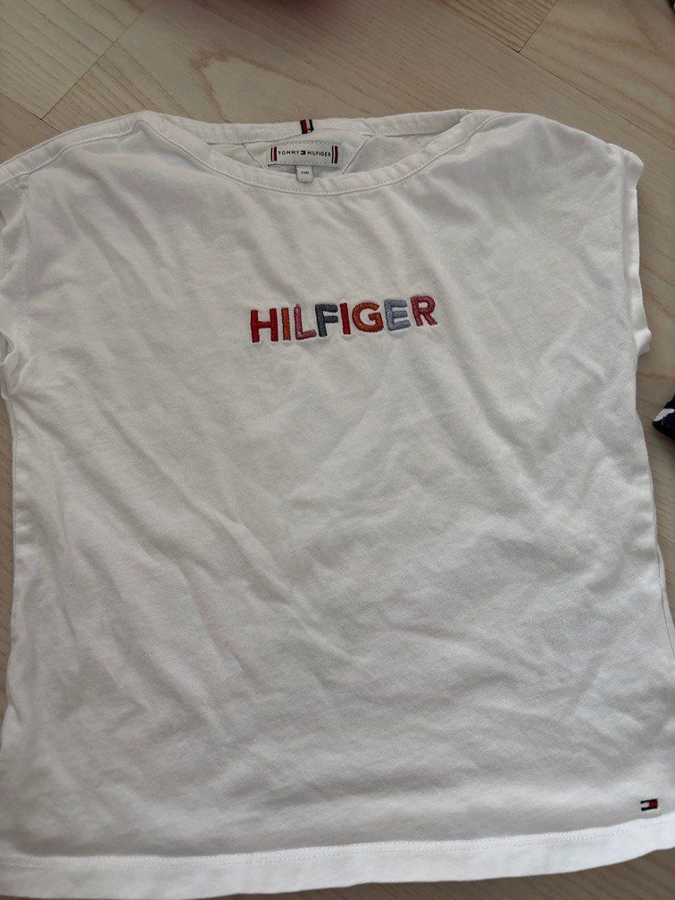 Kids Tommy Hilfiger T shirt Size 110 runs small