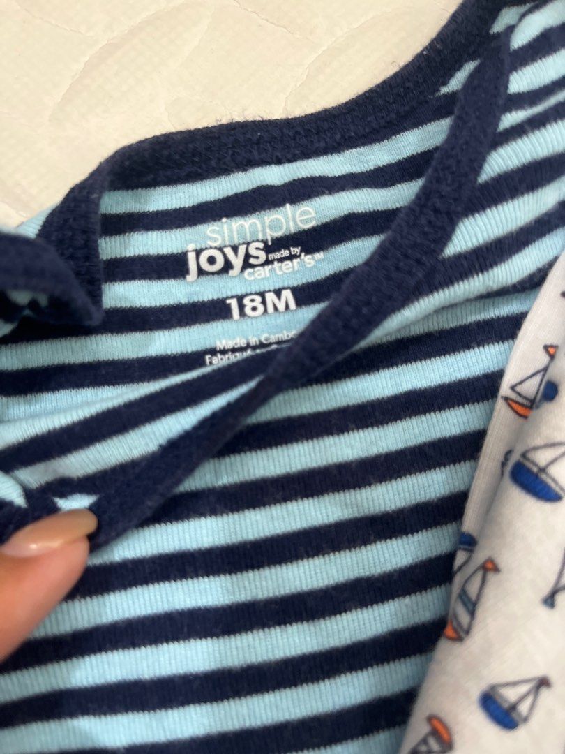 Longsleeve Onesies (Category: Babies & Kids Fashion) located in Quezon City. Submitted by ronaca (Listing ID 1327636451, Image 2). Description: 100 each Brand is Simple Joys by Carter’s Size tag is 18 months Snaps working well and overall condition of clothing is great Shipping to be shouldered by buyer.