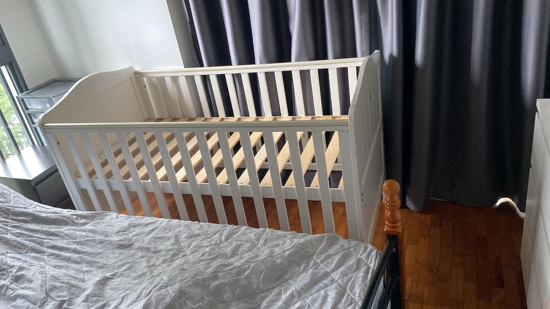 Mothercare Addington Cot Bed with mattress Converts from Cot to Toddler Bed