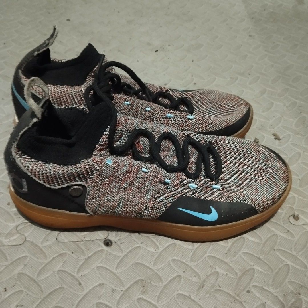 Nike Kevin durant 11 Fesyen Pria Sepatu Sneakers di Carousell
