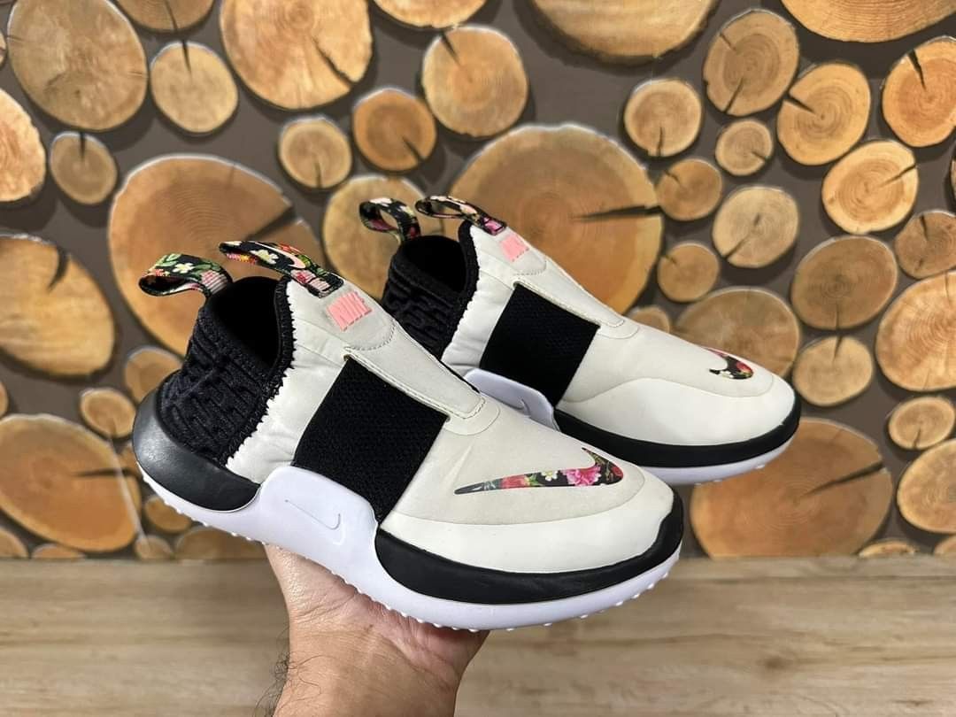 Nike nitroflo vintage floral sale