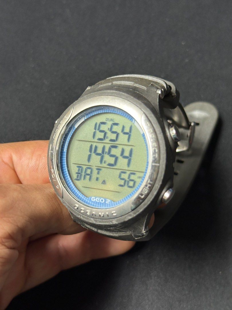 Oceanic Geo 2.0 Dive Computer Men s Fashion Watches Accessories Watches on Carousell