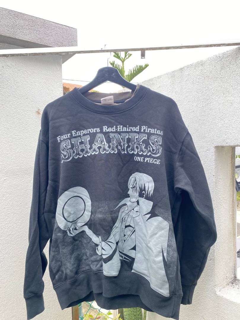 one piece shanks, Men's Fashion, Activewear on Carousell