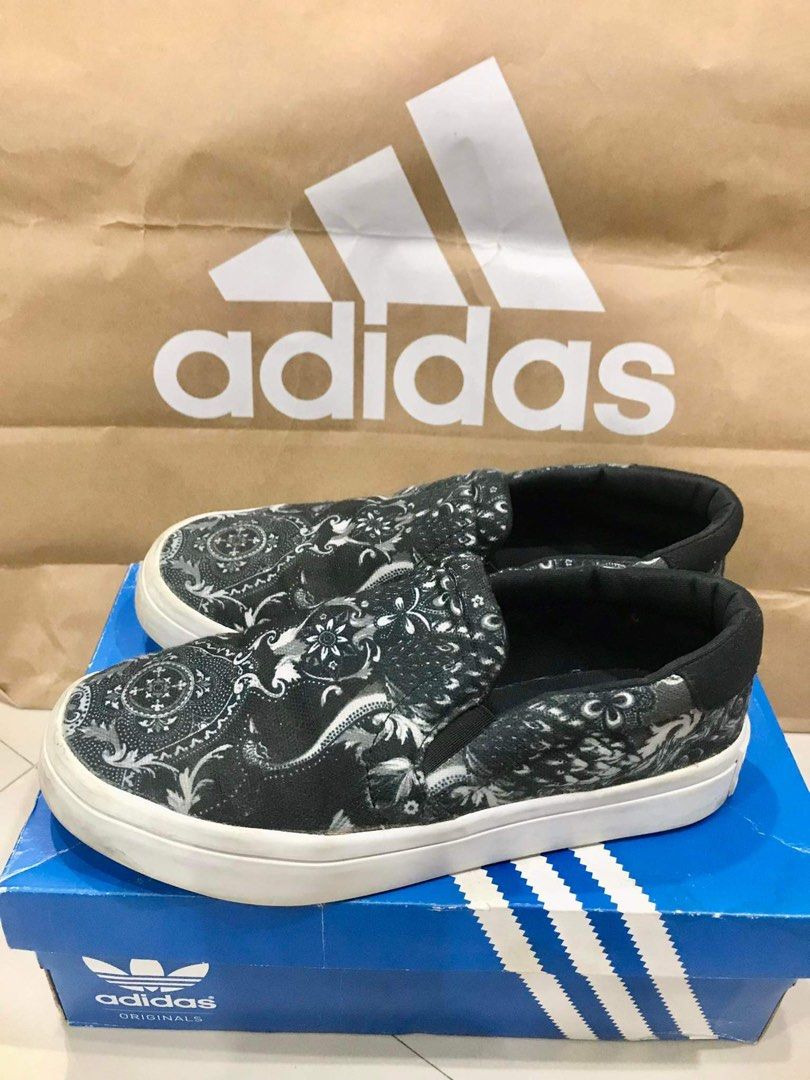 Adidas court vantage slip on online