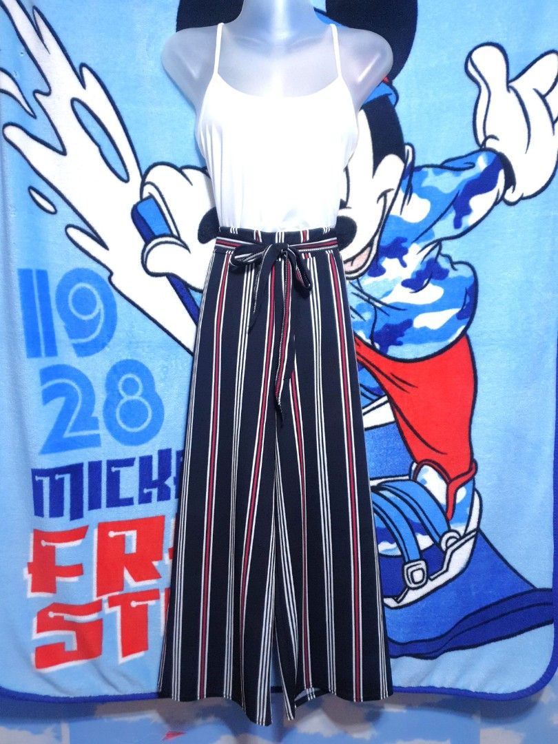 Pedal2 pants (Category: Everything Else Others) located in Cavite. Submitted by assortedbymickeymouse (Listing ID 1327658109, Image 1). Description: S: 26" - 45" max. L: 34.5" garterized washed but never used..🥰.