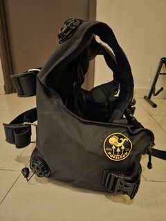 (Category: ) located in . Submitted by kevinling9 (Listing ID 1327684833, Image 1). Description: .
