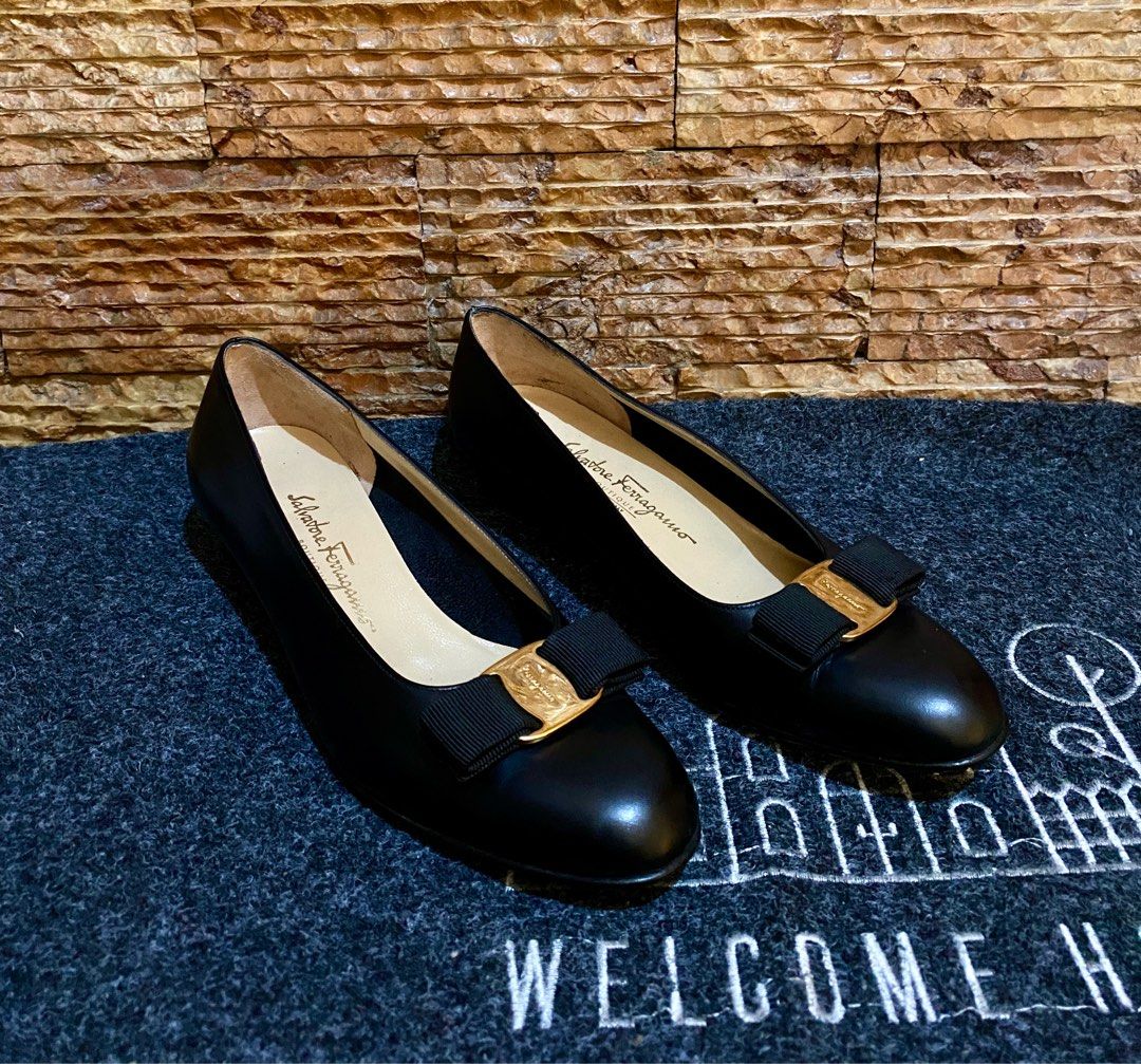 Vintage salvatore ferragamo boutique shoes cheap