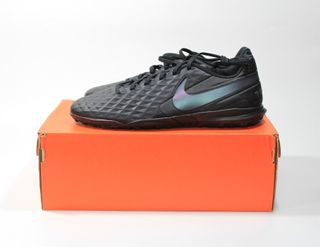 Sepatu lapangan Dijual Sneakers Carousell Indonesia