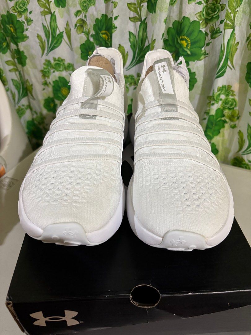Under Armour HOVR Phantom 3 Slip size 10 US (Category: Sneakers) located in Malita. Submitted by khediveapad (Listing ID 1327671551, Image 3). Description: if you want to check the item, my location is Malita Davao Occidental For sure buyer, we can meetup at Digos City hangyu lang mo For delivery option : LBC via COP.