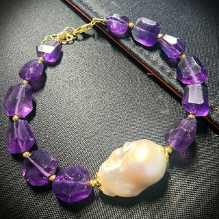 (Category: ) located in . Submitted by the.norbum.gems (Listing ID 1327679339, Image 1). Description: .