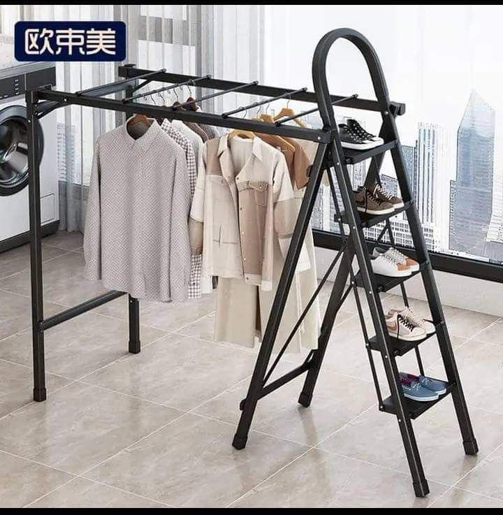 5 layer ladder & hanger rack (Category: Ladders & Steps) located in Manila. Submitted by saguittarian06 (Listing ID 1327782569, Image 2). Description: ₱2,150 5 LAYER LADDER & HANGER RACK SIZE ：151 CM X 172 CM X 50 CM BLACK & WHITE.
