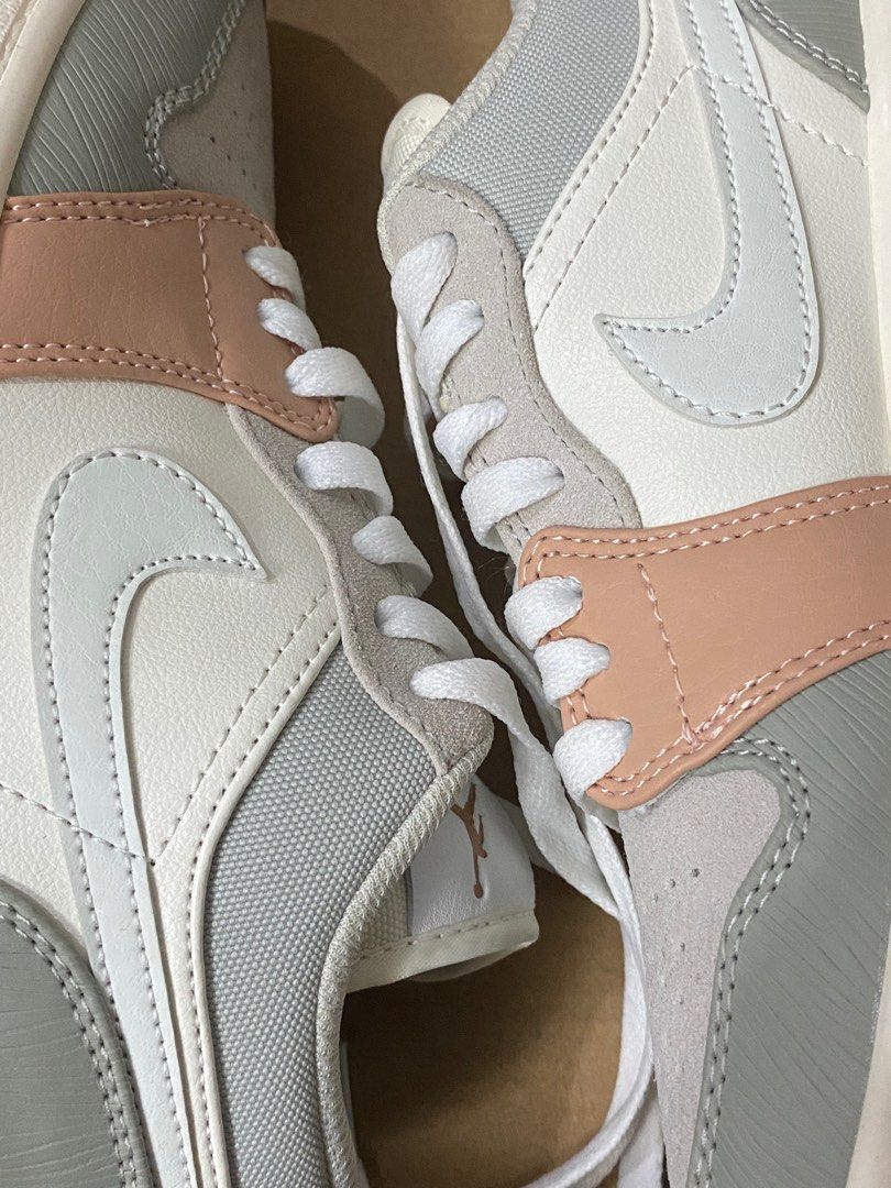 Air jordan 1 low milan (Category: Sneakers) located in Quezon City. Submitted by dan.bam (Listing ID 1327872966, Image 2). Description: air jordan 1 low milan not authh Used once because it doesn’t fit me (too small) Size 5.5 - 22.5 cm can pass as brand new no flaws! given as a gift mop: bdo bpi gcash mod: j&t, gogox .