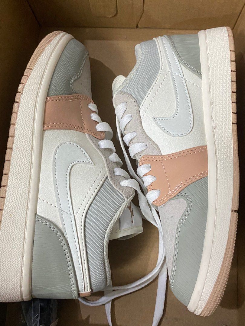 Air jordan 1 low milan (Category: Sneakers) located in Quezon City. Submitted by dan.bam (Listing ID 1327872966, Image 1). Description: air jordan 1 low milan not authh Used once because it doesn’t fit me (too small) Size 5.5 - 22.5 cm can pass as brand new no flaws! given as a gift mop: bdo bpi gcash mod: j&t, gogox .