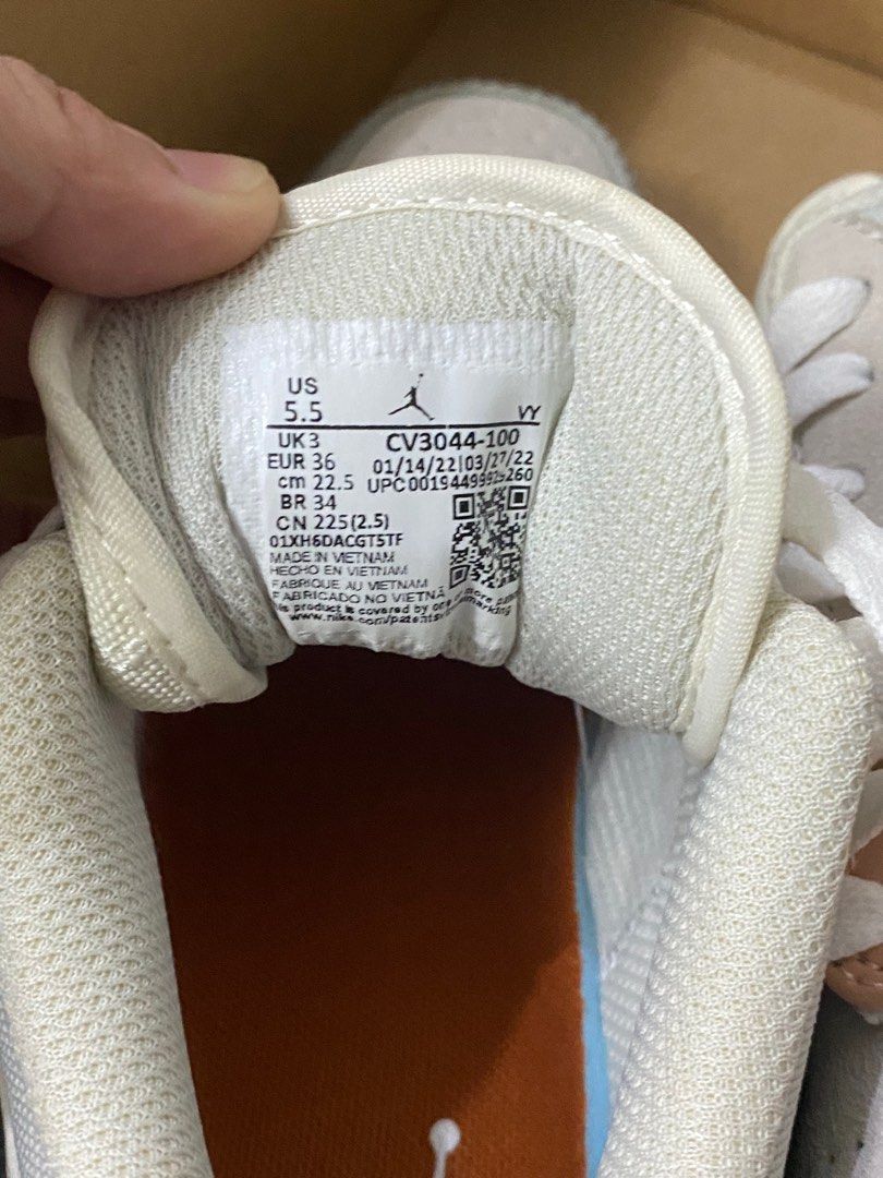 Air jordan 1 low milan (Category: Sneakers) located in Quezon City. Submitted by dan.bam (Listing ID 1327872966, Image 3). Description: air jordan 1 low milan not authh Used once because it doesn’t fit me (too small) Size 5.5 - 22.5 cm can pass as brand new no flaws! given as a gift mop: bdo bpi gcash mod: j&t, gogox .