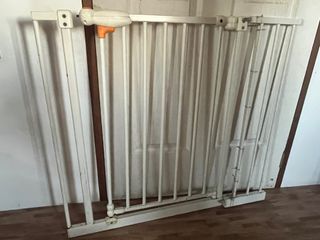 (Category: ) located in . Submitted by Helpmedeclutter (Listing ID 1327733995, Image 1). Description: .