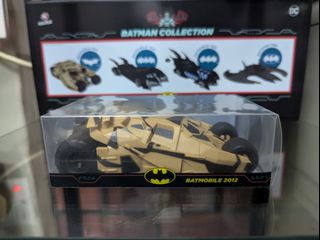 Hot Toys 1/6th scale Batmobile Batman Begins Batmobile Collectible Race ...
