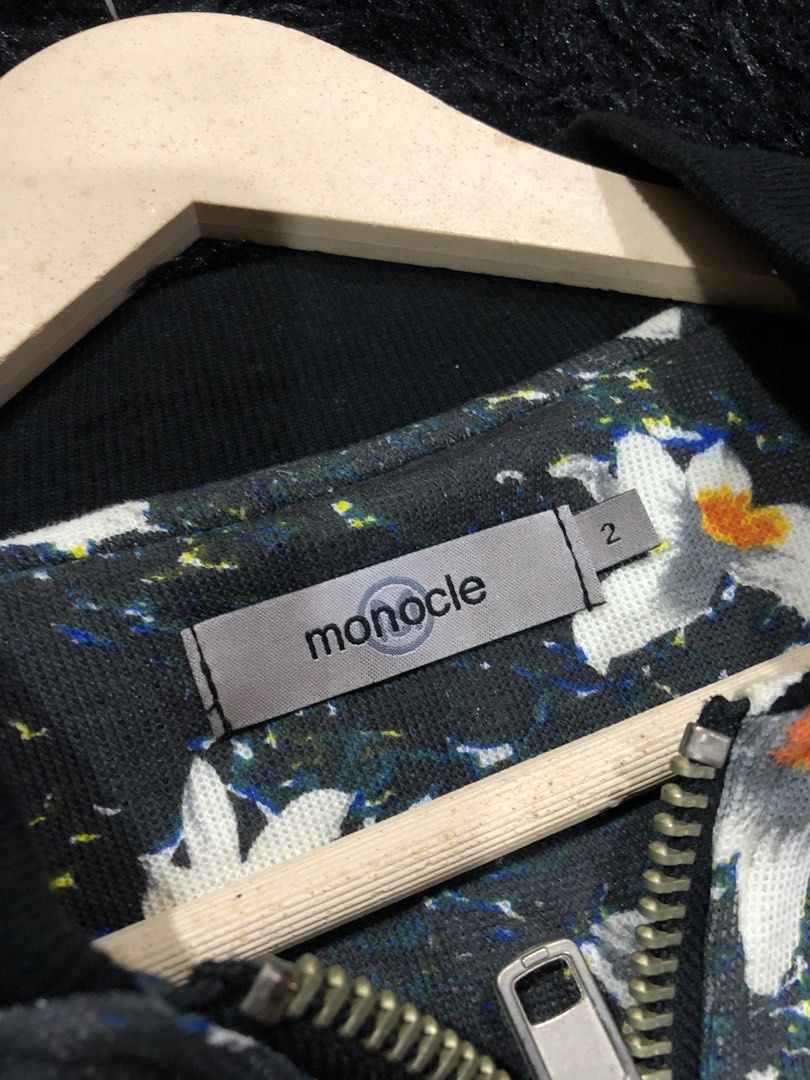 Bomber Jacket Flora (Category: Coats, Jackets and Outerwear) located in Pasir Puteh. Submitted by pendekarbundle02 (Listing ID 1327849721, Image 2). Description: Condition 9/10 ✨ PIT 21 📌 LABUH 25 📌 Serious buyer & fast pay ada manis2 ✅.