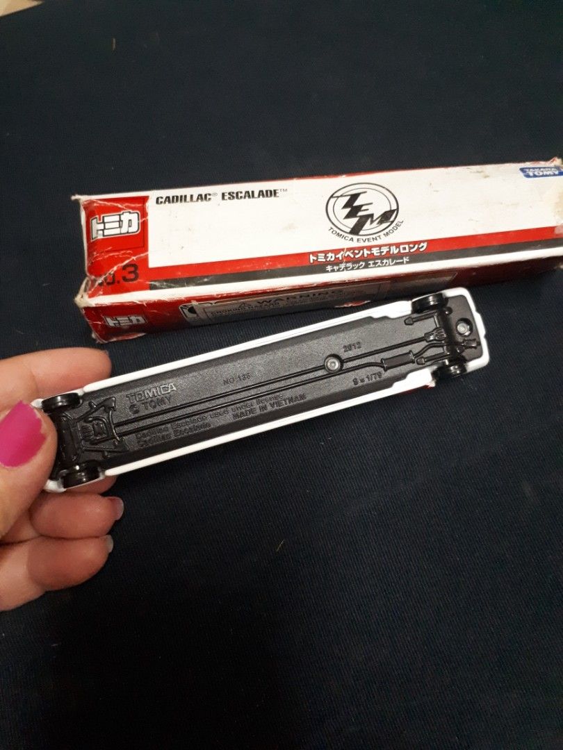 Cadillac escalade (Category: Vehicle & Diecast Models) located in Quezon City. Submitted by secretluxuryshop (Listing ID 1327858249, Image 3). Description: rare tomica cadillac escalade expo.