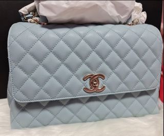 (Category: ) located in . Submitted by averyluxlounge (Listing ID 1140129861, Image 1). Description: .