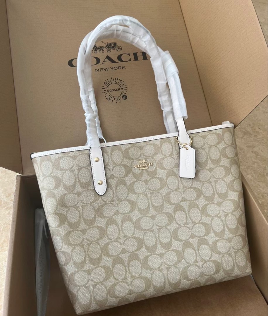 Coach City Zip Tote Bag Women s Fashion Bags Wallets Tote Bags on Carousell