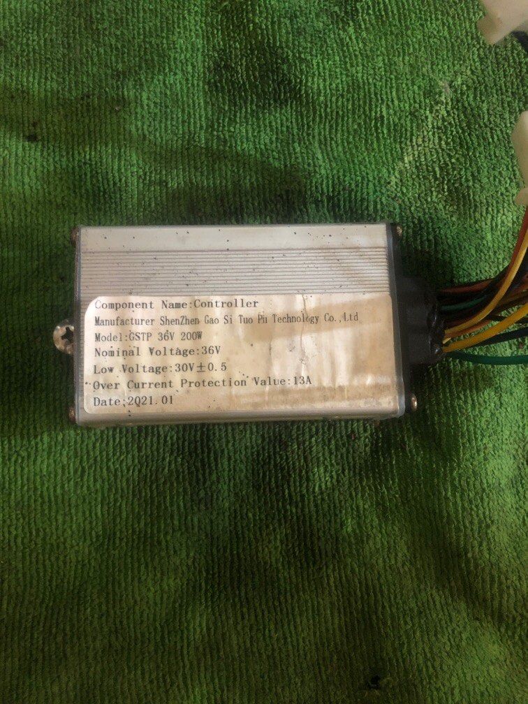 Ebike Controller (Category: Other PMDs & Parts) located in Singapore. Submitted by kiasue (Listing ID 1327807296, Image 1). Description: Use not abuse .