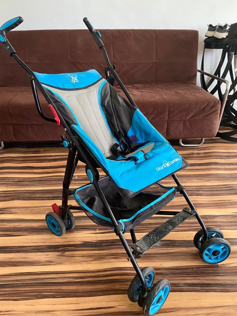 Giant Carrier Baby Blue Lightweight Stroller (Category: Strollers) located in Taguig. Submitted by awishibear (Listing ID 1327751502, Image 1). Description: Please wash and sanitize before using since matagal hindi nagamit. With stain and some parts natanggal na yung paint. .