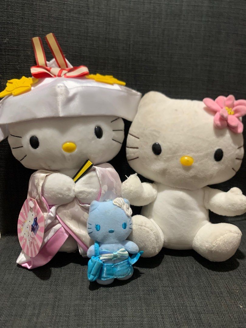 Hello Kitty Stuff Toys Bundle (Category: Plushies & Soft Toys) located in Davao. Submitted by riccirici (Listing ID 1327827642, Image 1). Description: Hello Kitty Stuff Toys Bundle 1,250 php NOW 750 php + SF 110 php Courier J&T Bank Transfer, Gcash.