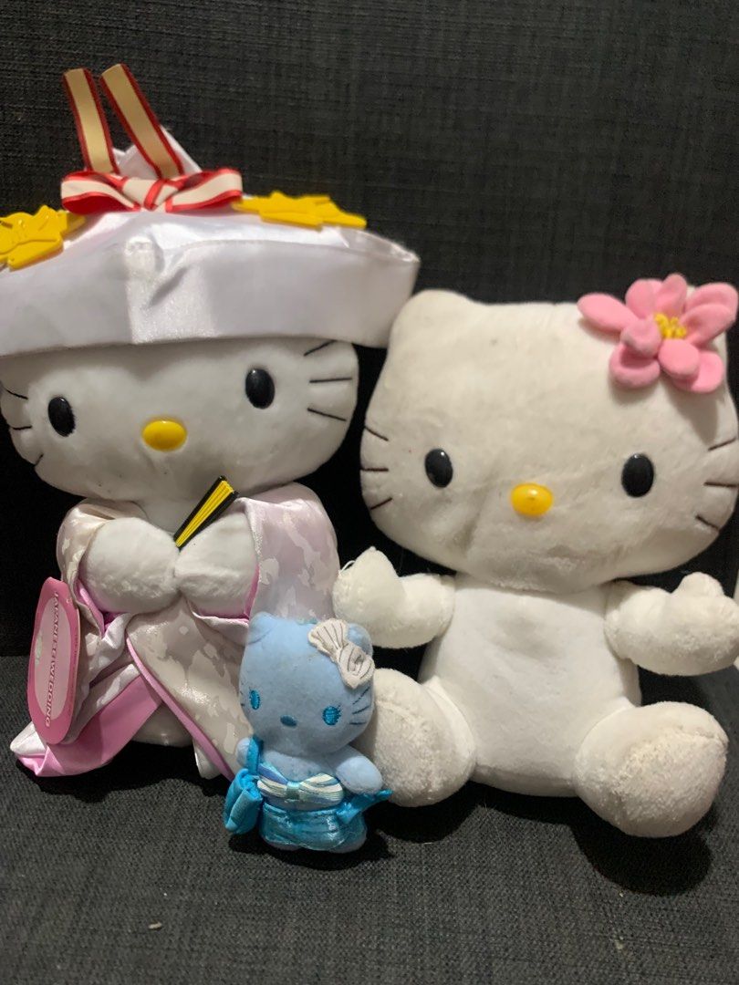 Hello Kitty Stuff Toys Bundle (Category: Plushies & Soft Toys) located in Davao. Submitted by riccirici (Listing ID 1327827642, Image 2). Description: Hello Kitty Stuff Toys Bundle 1,250 php NOW 750 php + SF 110 php Courier J&T Bank Transfer, Gcash.