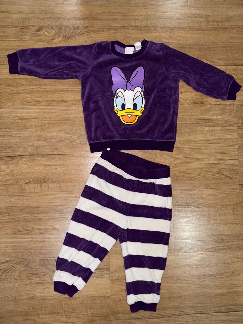 Daisy duck sweater clearance