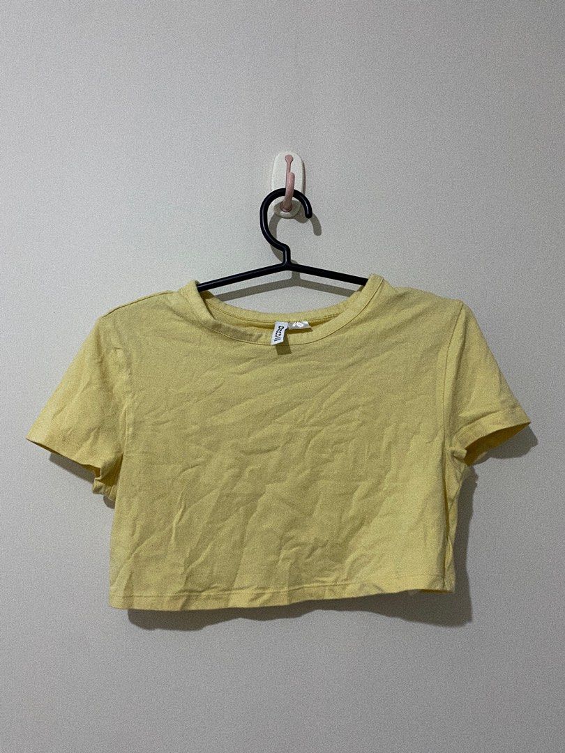 h&m top (Category: Blouses) located in Quezon City. Submitted by chimpaw (Listing ID 1327739831, Image 1). Description: .