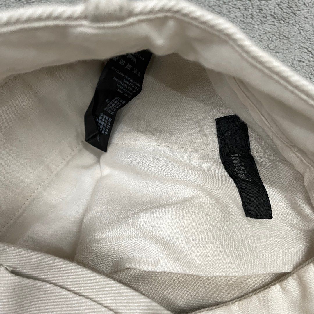 Initial Pleated Trousers (Category: Trousers) located in Manila. Submitted by i_am_sushi (Listing ID 1327733492, Image 3). Description: 30-31W 38.5W 9HEM.