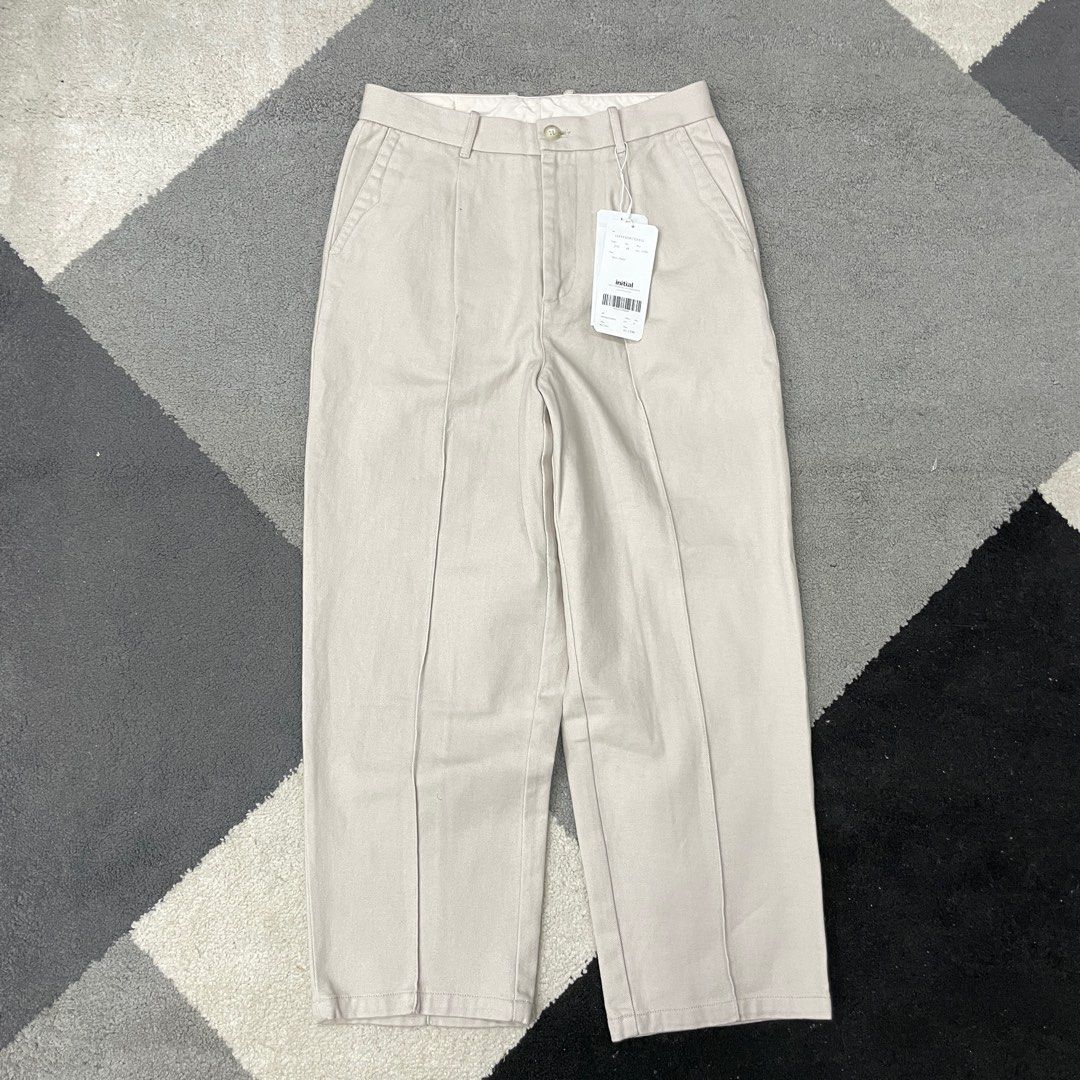 Initial Pleated Trousers (Category: Trousers) located in Manila. Submitted by i_am_sushi (Listing ID 1327733492, Image 1). Description: 30-31W 38.5W 9HEM.