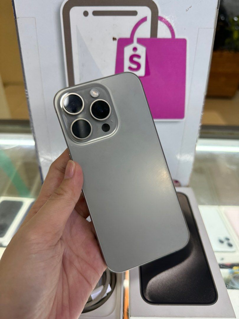 iphone 15 pro 256gb dual sim 2ndhand (Category: iPhone 15 Series) located in Cainta. Submitted by vine_gadget_shop (Listing ID 1327756567, Image 2). Description: iphone 15 pro 256gb dual sim 2ndhand complete package hk variant pick up store greenhills shopping center we accept trade in we accepy credit card and ggives installment we do cod and door to door we ship nationwide for fast transaction call 09277368323 look for vine visit my fb page vin