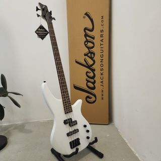 (Category: ) located in . Submitted by guitarlicious (Listing ID 1222308768, Image 1). Description: .