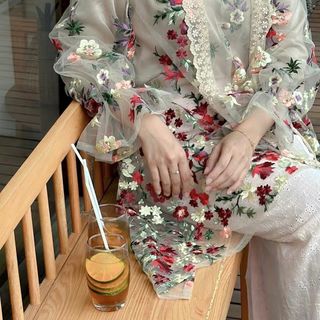 (Category: ) located in . Submitted by isellprettythingshere (Listing ID 1327774945, Image 1). Description: .