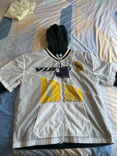 （分類：）位於 。 由 firstandsecondhand 提交（商品編號 1327774337，圖片 1）。簡介： 。