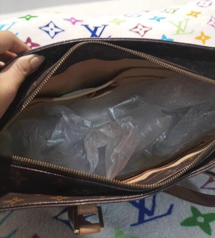Louis Vuitton Luco Tote Monogram Original from Japan (Category: Luxury Bags & Wallets) located in Quezon City. Submitted by mb2022 (Listing ID 1327770329, Image 2). Description: Purchased in Japan original branded bag Shipping c/o buyer.