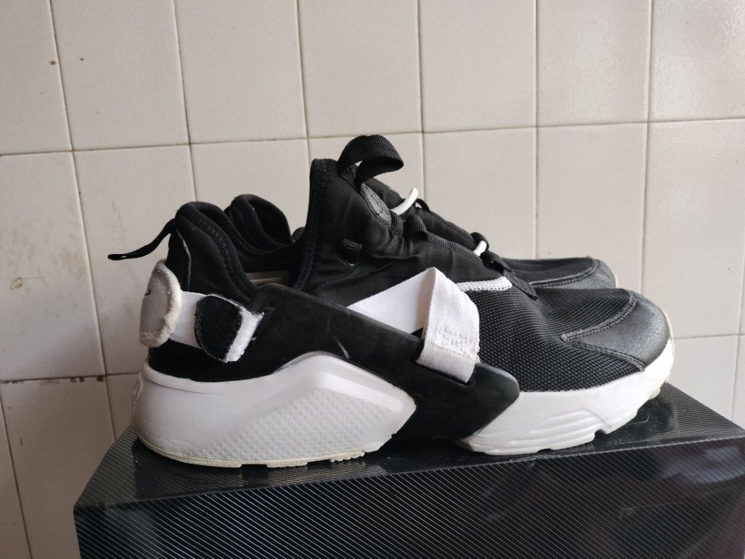 Nike air huarache city ittle black