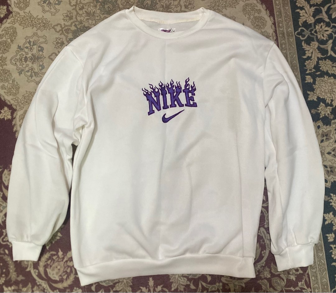 Nike Flame Logo Sweatshirt Unisex