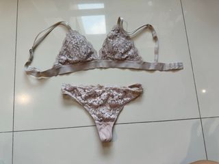 (Kategori: ) berada di . Dikirim oleh sss.preloved (ID iklan 1327810278, Gambar 1). Deskripsi: .
