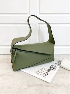 (Kategori: ) berada di . Dikirim oleh luxfactory.id (ID iklan 1327862798, Gambar 1). Deskripsi: .