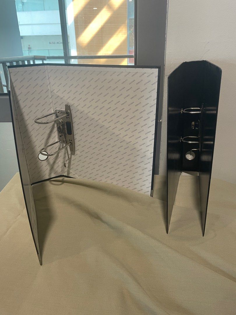 Ring Folder (Category: Stationery & School Supplies) located in Singapore. Submitted by najibregas (Listing ID 1327881159, Image 4). Description: Still in good condition as the folders are store in cupboard and seldom use. Have a lot of these. Selling at $1 only..